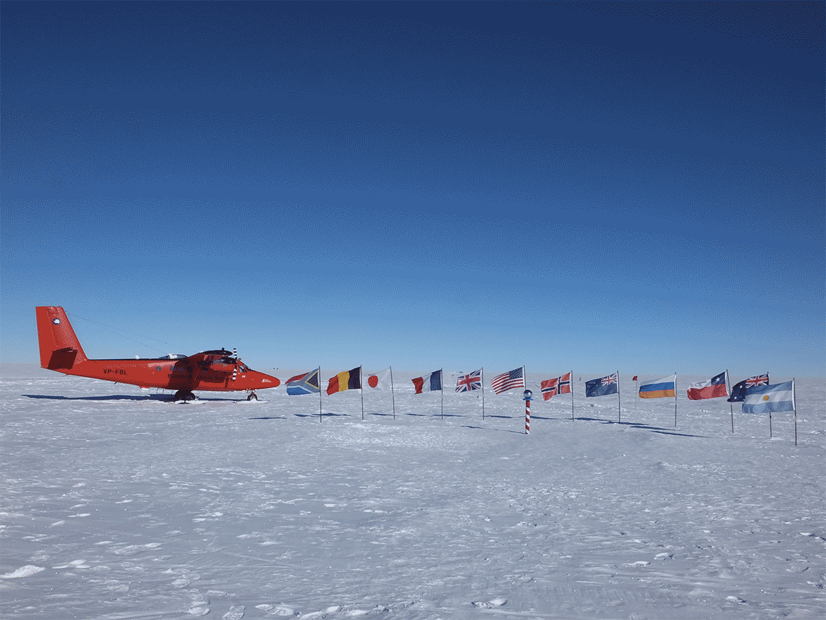 L’aereo del British Antarctic Survey che ha effettuato la raccolta dati.