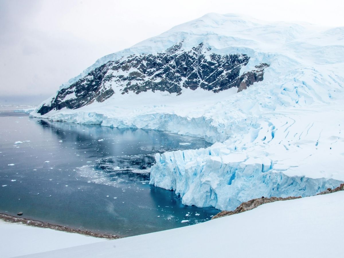 Analisi geofisica e ricostruzione paleoambientale tardo-quaternaria di baie costiere antartiche (Mare di Ross e Terra di Giorgio V) e sviluppo di proposta IODP³ per il fiordo di Edisto Inlet